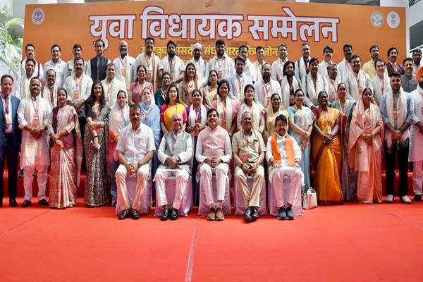 MP News : मुख्यमंत्री डॉ. मोहन यादव ने युवा विधायकों के दो दिवसीय सम्मेलन का किया शुभारंभ, मध्यप्रदेश सहित राजस्थान और छत्तीसगढ़ के युवा विधायक हुए शामिल