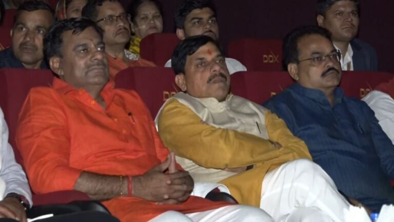MP News : भोपाल में ‘शतक’ फिल्म देखने पहुंचे मुख्यमंत्री मोहन यादव, संघ की 100 वर्षों की यात्रा को बताया राष्ट्र निर्माण की प्रेरक गाथा
