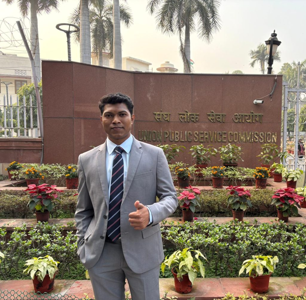 UPSC Result 2025: छत्तीसगढ़ के 6 अभ्यर्थियों ने हासिल की सफलता : रायपुर की वैभवी अग्रवाल बनीं प्रदेश टॉपर, देखें नाम और उनका रैंक 7 image 13