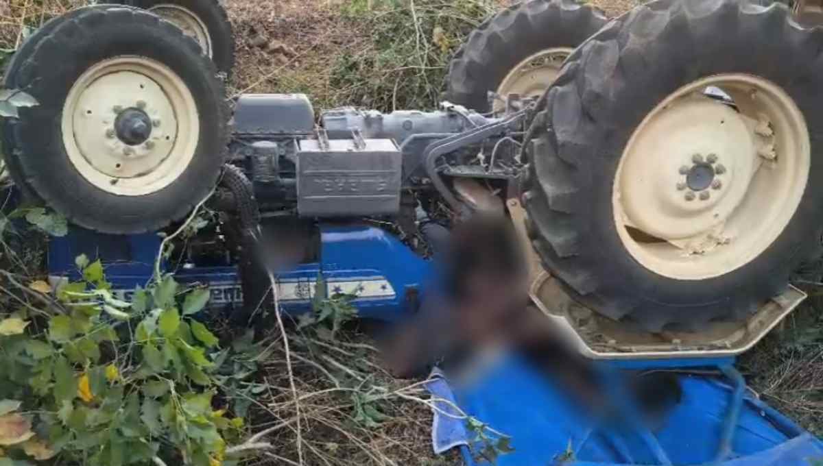 MP Accident: Tractor-trolley overturned uncontrollably, 4 died on the spot after being crushed.