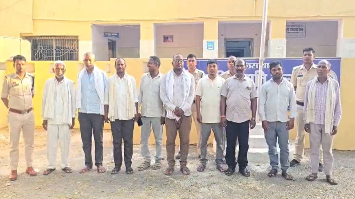 CG News: A young man suspected of theft was punished by the Taliban, his head shaved and paraded through the village; 9 arrested.