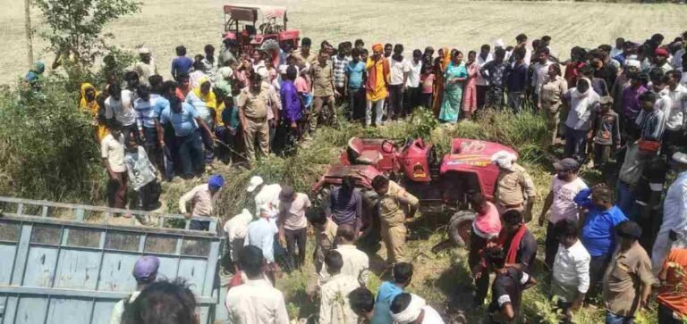 UP Accident: Uncontrolled tractor-trolley overturns in ditch, 5 dead, many critical