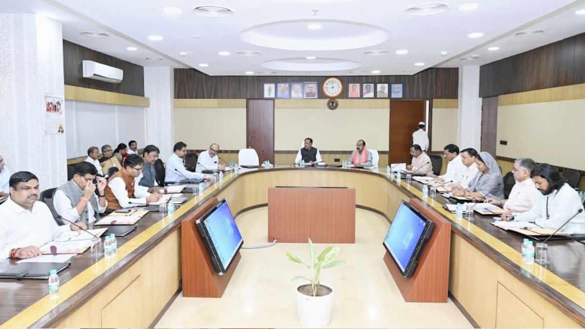 CG Cabinet Meeting: 3 major decisions by the Sai Cabinet—approval granted for 125-day employment guarantee, ‘Atal Aajivika Haat’, and biogas policy.