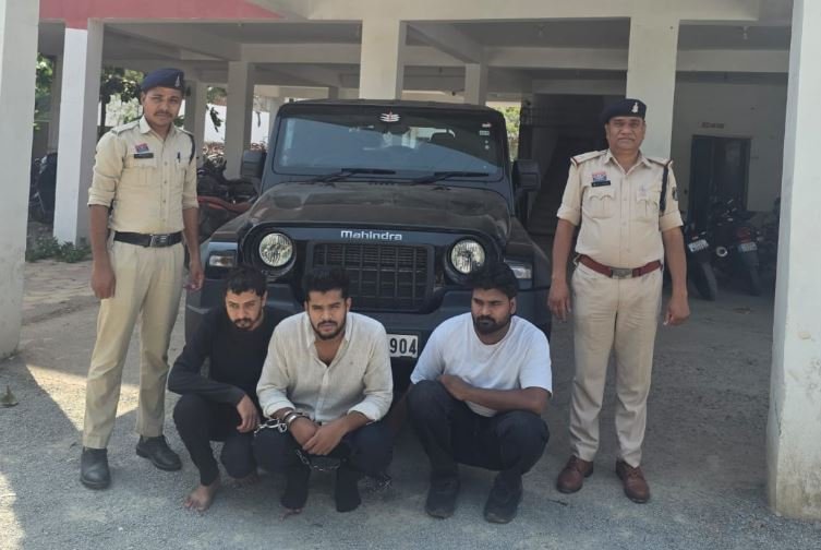 Raipur City Crime: रायपुर में 3 लाख का हेरोइन बरामद, तीन आरोपी गिरफ्तार, मोबाइल और थार भी जब्त 2 rr 01