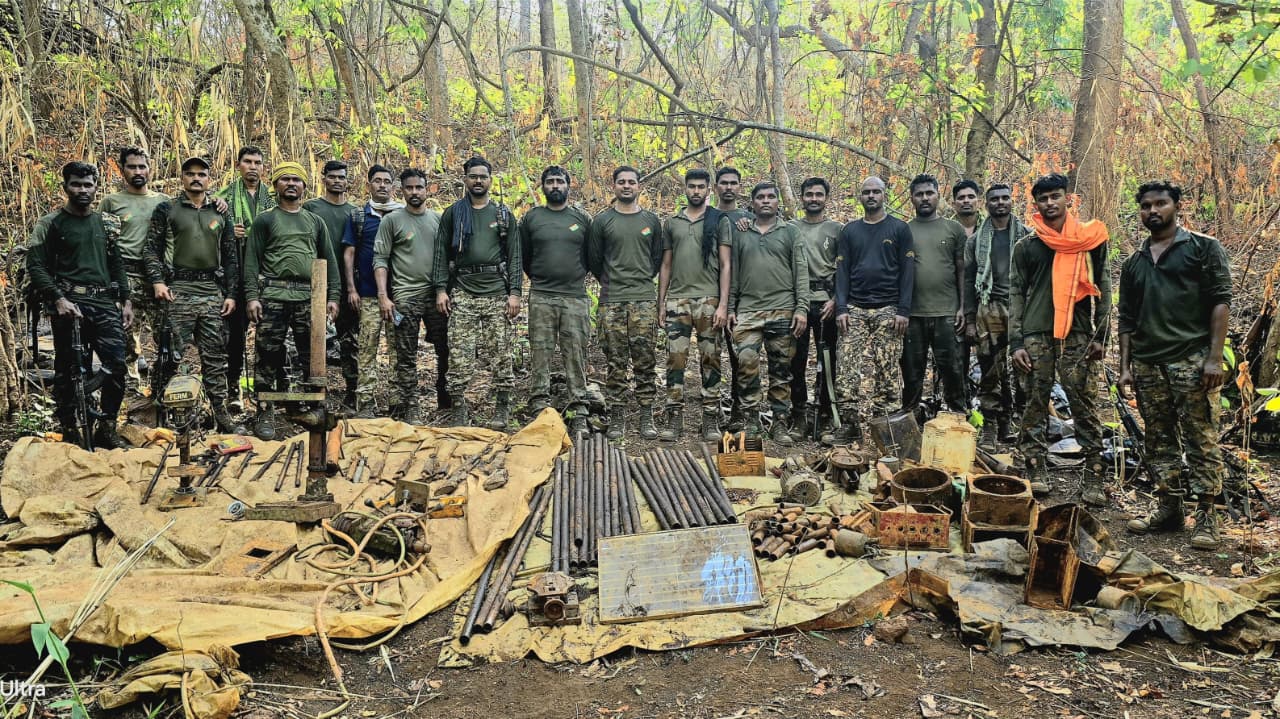 CG News: Soldiers achieve success in Operation Antim Prahar, Maoists secret weapons factory hidden in the forest destroyed.