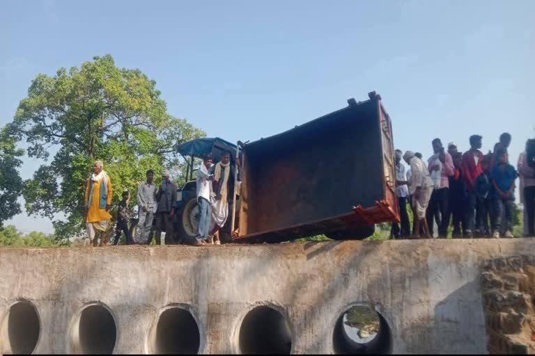 MP Accident: Tractor-trolley full of devotees falls 10 feet below culvert, 6 dead, 41 injured
