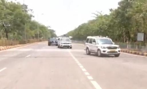 Amit Shah Bastar Visit: गृहमंत्री अमित शाह का कारकेड 14 से घट कर 4 का हुआ, पुलिस ने किया रिहर्सल,कल शाम पहुंचेंगे रायपुर