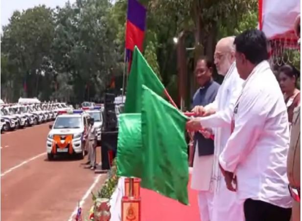 Amit Shah Chhattisgarh Visit: शाह ने 112 के 400 वाहनों को दिखाई हरी झंडी, पूरे प्रदेश में डायल 112 सेवा का विस्तार