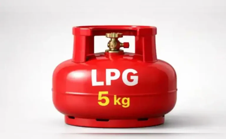LPG Gas Price Hike: 5 किलो वाला ‘छोटू’ सिलेंडर हुआ महंगा, अब ₹1754 में मिलेगा; कमर्शियल सिलेंडर पर भी भारी बढ़ोतरी