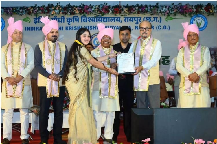 IGKV Convocation Ceremony: वैल्यू एडिशन आधारित उत्पादन से ही बढ़ेगी इकोनॉमी : राज्यपाल रमेन डेका