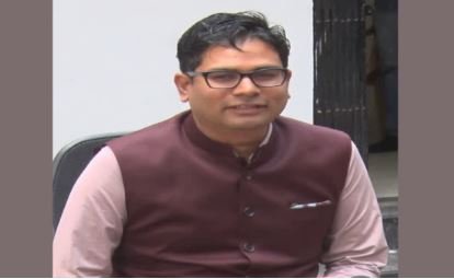 CG News: पीएम की अपील का असर: वित्त मंत्री ओपी चौधरी ने छोड़ा वीआईपी प्रोटोकॉल, भाजपा नेता ई-रिक्शे से पहुंचे पार्टी दफ्तर