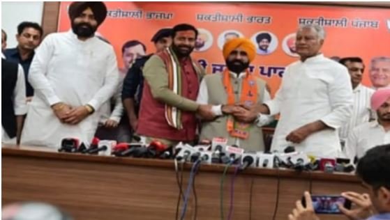 Gyan Singh Mann Joins BJP: सीएम भगवंत मान के भाई ज्ञान सिंह मान भाजपा में शामिल, पंजाब में आम आदमी पार्टी को झटका