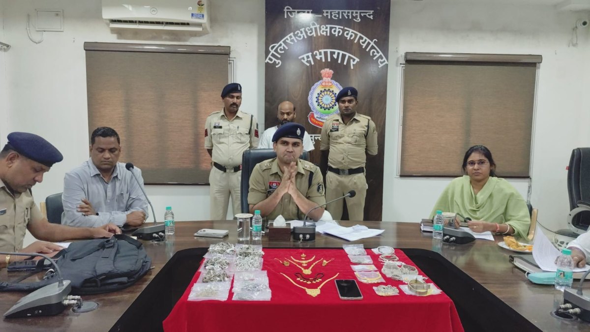 CG Crime: Thief used to enter the house by saying cheap cement-rods: used to target children and elderly, jewellery worth 32 lakhs recovered