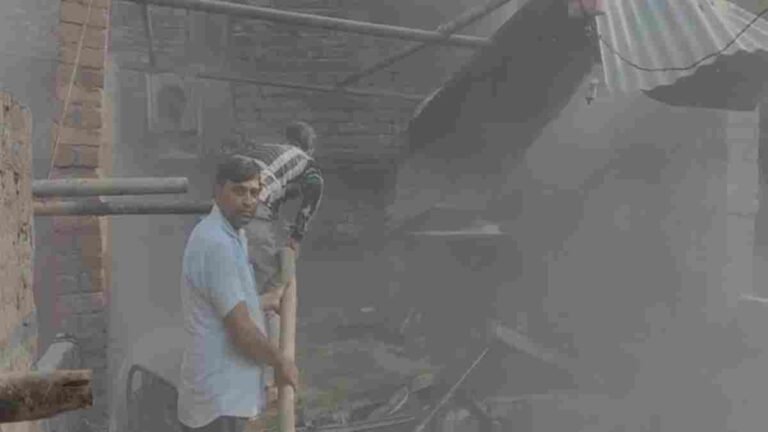 MP News: A pile of gunpowder was found in the house, firecrackers were being made, the explosion killed the businessman's son.
