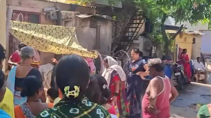 पुणे शराब कांड में 9 पुलिस अफसर सस्पेंड, CID जांच के आदेश