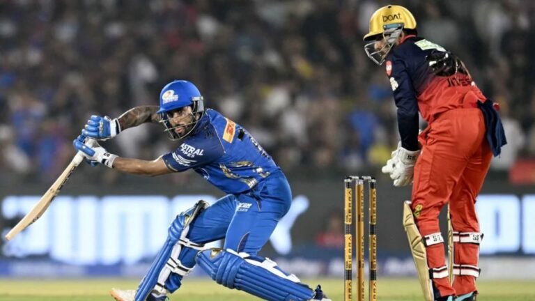 RCB vs MI IPL 2026 : मुंबई ने बेंगलुरु को दिया 167 का टारगेट, भुवनेश्वर का 'चौका', तिलक ने ठोका फिफ्टी