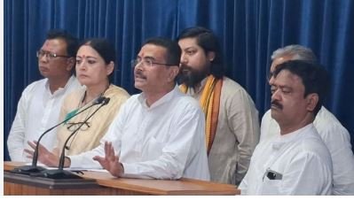 Bengal 3000 Monthly Aid for Women: बंगाल में महिलाओं को हर महीने 3000 रुपए, फ्री बस यात्रा और 7वें वेतन आयोग को मंजूरी, शुभेंदु कैबिनेट का बड़ा फैसला