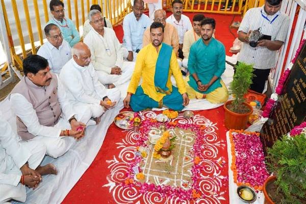 MP News : मुख्यमंत्री डॉ. मोहन यादव ऋषि गालव विश्वविद्यालय ग्वालियर के भूमिपूजन कार्यक्रम में हुए शामिल