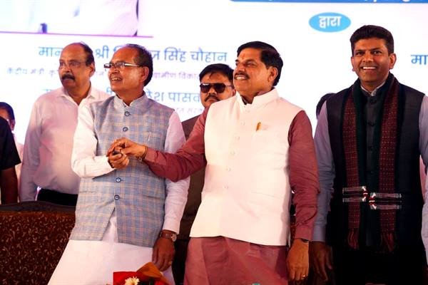 MP News : मुख्यमंत्री डॉ. मोहन यादव और केन्द्रीय कृषि एवं ग्रामीण विकास मंत्री चौहान राज्य स्तरीय कार्यक्रम में हुए शामिल, ग्रामीण विकास के स्वर्णिम अध्याय का हुआ शुभारंभ