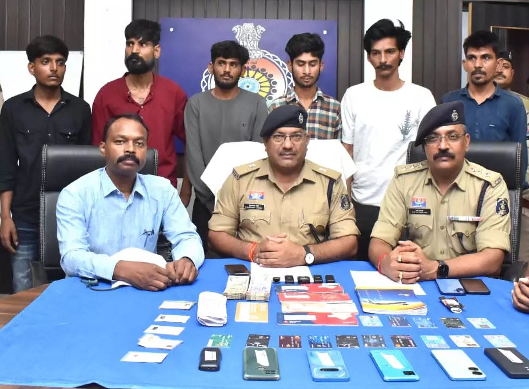 CG Crime: 6 members of an interstate gang involved in online fraud of lakhs of rupees arrested