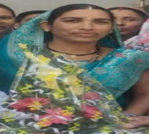 CG News: Public anger erupted against the Sarpanch in village Baktara, villagers demanded his resignation.