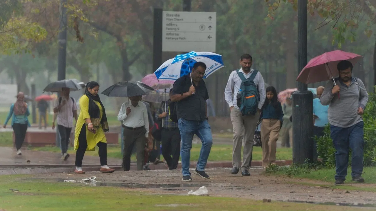 Weather News : दिल्ली-NCR में 3 दिनों तक लगातार बारिश, यूपी-बिहार में गर्मी से राहत; राजस्थान-एमपी में आंधी-बारिश का अलर्ट