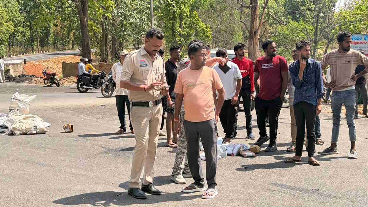 cg-accident-delivery-boy-crushed-by-speeding-truck-even-helmet-could-not-save-his-life