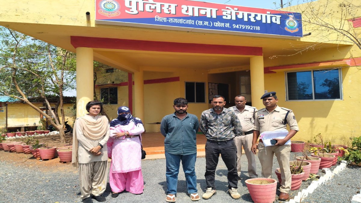 CG Crime: A team of thugs arrived posing as mining officers, demanded money by threatening illegal mining, and were arrested by the police in a filmy style.