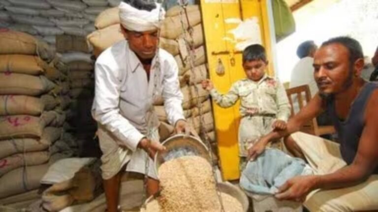 CG News: Big relief for ration card holders, now they will get three months' rice in lump sum till May 15.