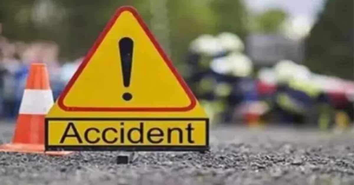 CG Accident: A high-speed truck hits a constable riding a bike, he died on the spot.