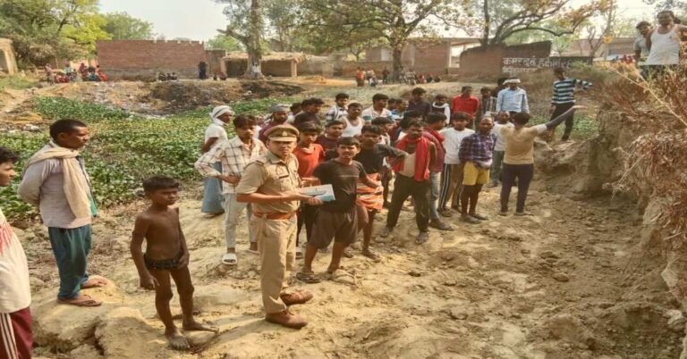 UP News: Earthen mound collapses, 3 women including mother and daughter buried alive, screams erupt