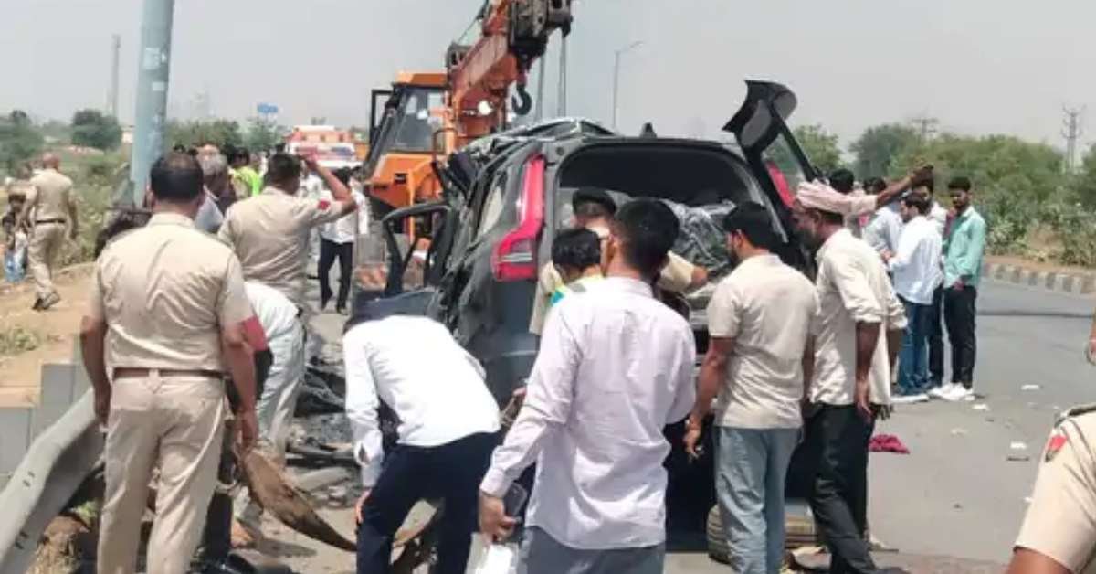 UP Accident: UP Police vehicle on raid met with an accident, 5 soldiers died.
