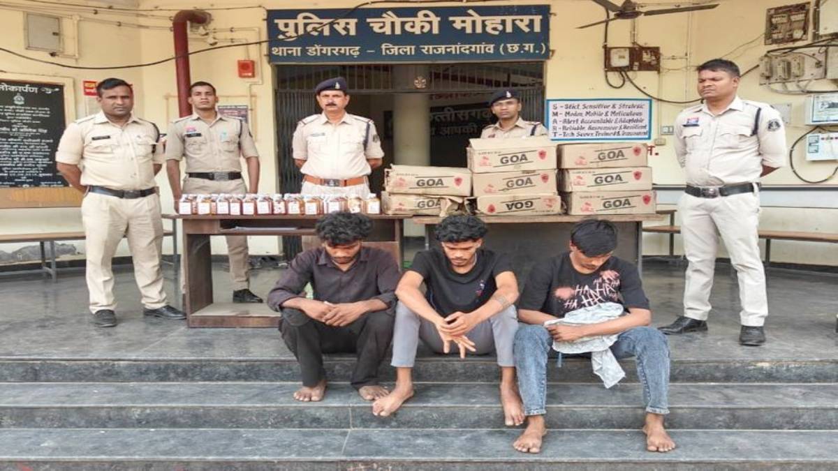 CG Crime: 9 boxes of MP liquor seized from a drain, 3 smugglers arrested, kingpin absconding