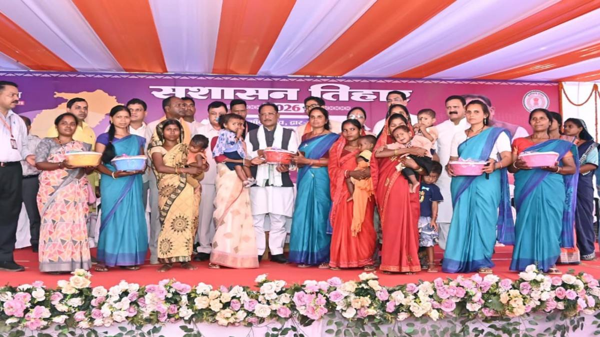 Sushasan Tihar 2026: CM Sai reached Lemru village on the occasion of Sushasan Tihar, held a public meeting and listened to the public, and presented development schemes.
