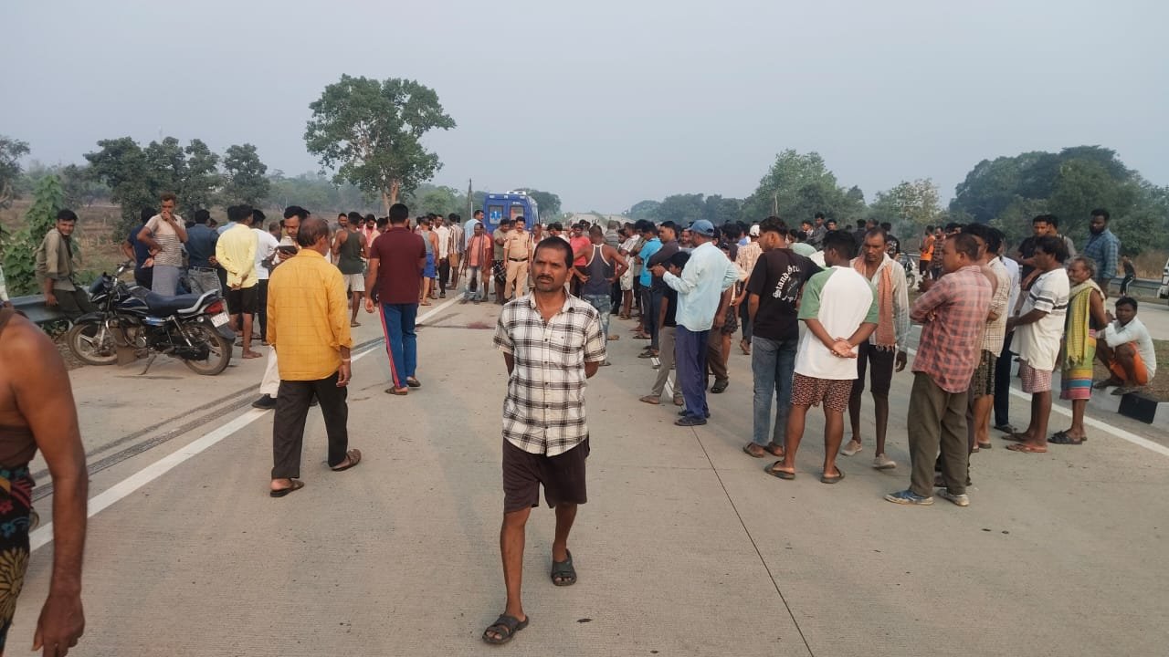 CG Accident: Unidentified vehicle runs over three elderly people out for a morning walk; they die on the spot.