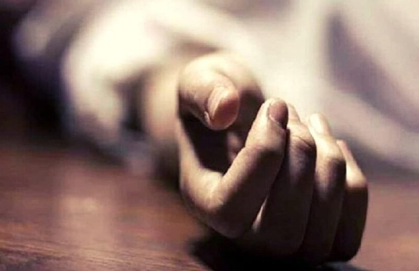 UP News: Father returns after fulfilling son's wish to find bodies of mother and son at home; mysterious deaths spark sensation.