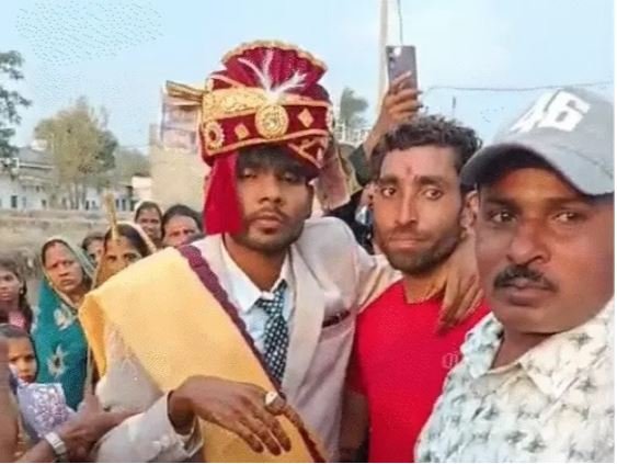 CG News: अपनी ही बारात में टल्ली होकर पहुंचा था दुल्हा, दुल्हन ने थप्पड़ लगाकर गेट से लौटाया, बिना दुल्हन के वापस गई बारात