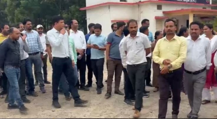 CG News: बीजेपी विधायक की गिरफ्तारी की मांग को लेकर तहसीलदार-नायब तहसीलदार हड़ताल पर, तहसीलों में कामकाज ठप,जानें क्या है मामला
