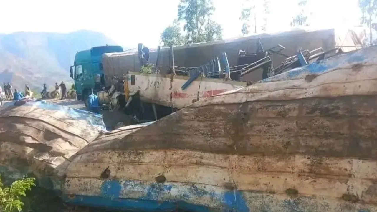 Ethiopia Big Accident : इथियोपिया में बड़ा सड़क हादसा, गहरी खाई में गिरी यात्रियों से भरी बस, 31 की मौत