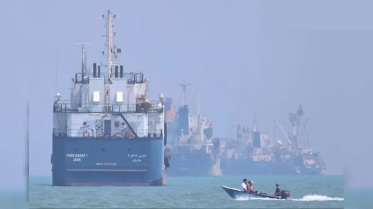 Oman Boat Accident : ओमान में समुद्री हादसा : 14 भारतीयों से भरी नाव डूबी, बचाव के लिए पहुंची अमेरिकी नौसेना