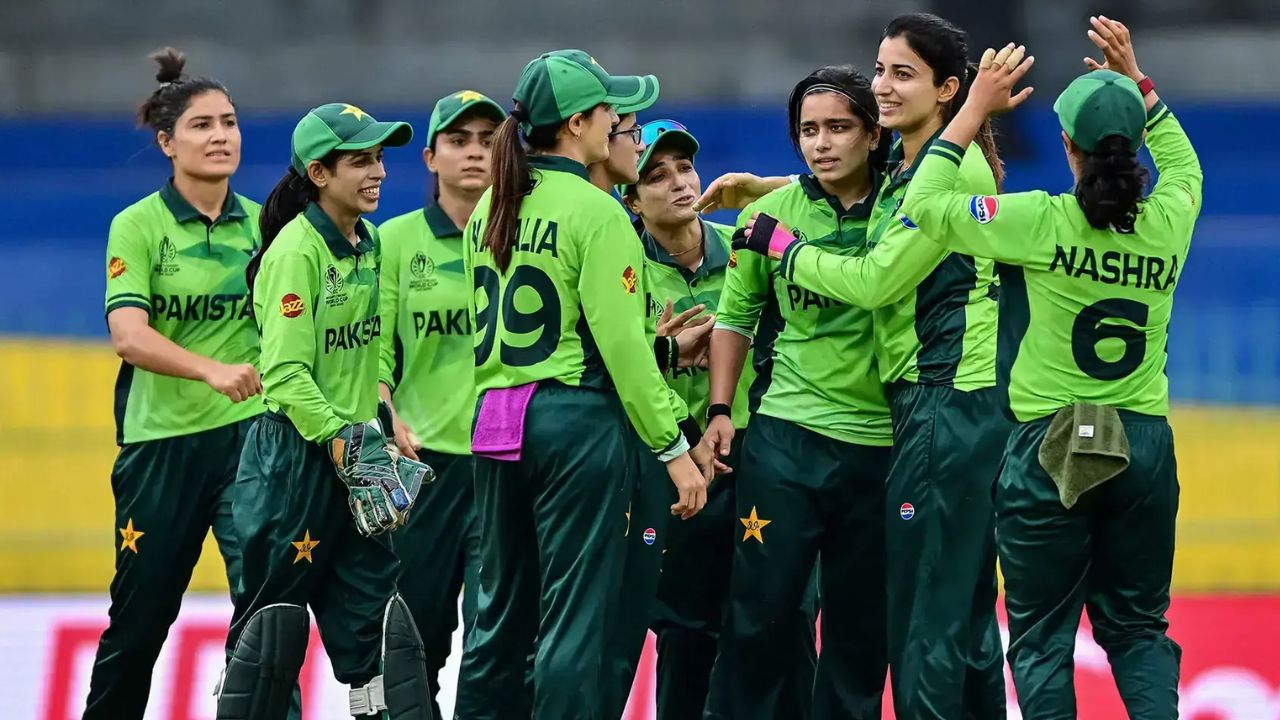 Womens T20 World Cup 2026 से पाकिस्तान टीम बाहर, विदाई के बाद ट्रोलिंग शुरू, प्रदर्शन और ऑफ-फील्ड गतिविधियों पर उठे सवाल Womens T20 World Cup 2026 से पाकिस्तान टीम बाहर, विदाई के बाद ट्रोलिंग शुरू, प्रदर्शन और ऑफ-फील्ड गतिविधियों पर उठे सवाल