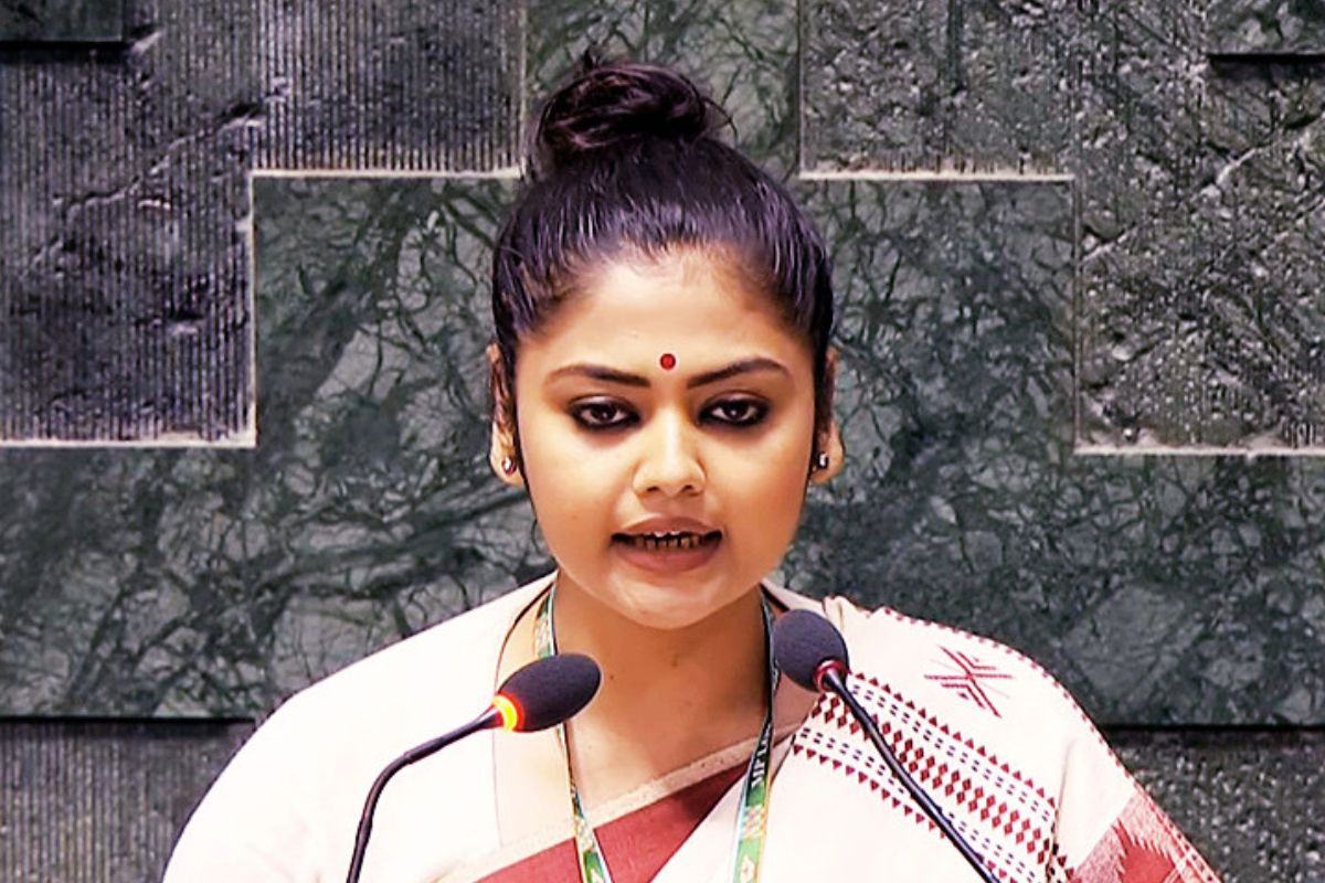 TMC Youth President Sayoni Ghosh Removed: सायोनी घोष की टीएमसी के युवा अध्यक्ष पद से छुट्टी, इस नेता को मिली कमान