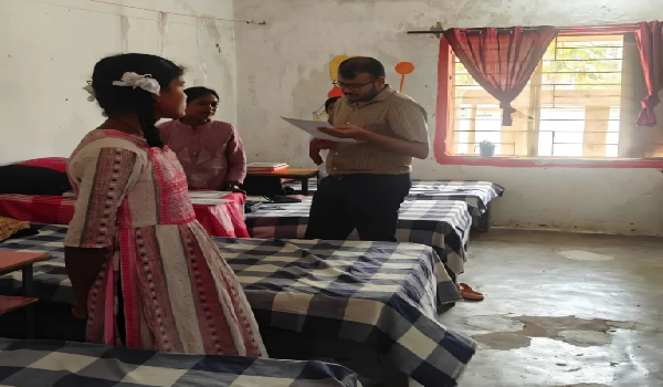 CG News: Administration takes action over the poor state of hostels; warden and peon suspended for negligence.