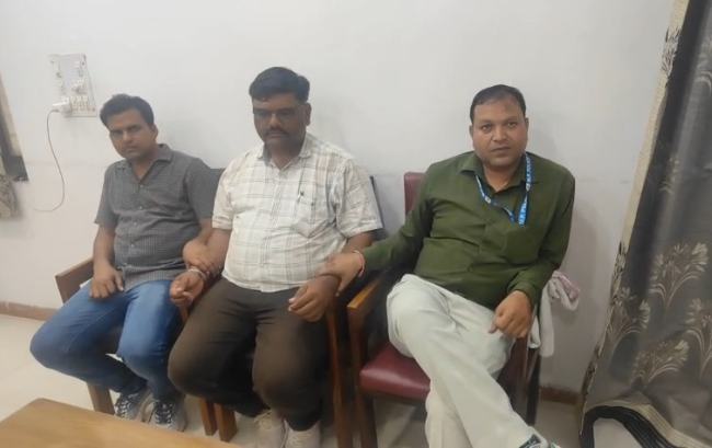 MP News: Patwari caught red-handed taking bribe in the name of name transfer, 10,000 rupees
