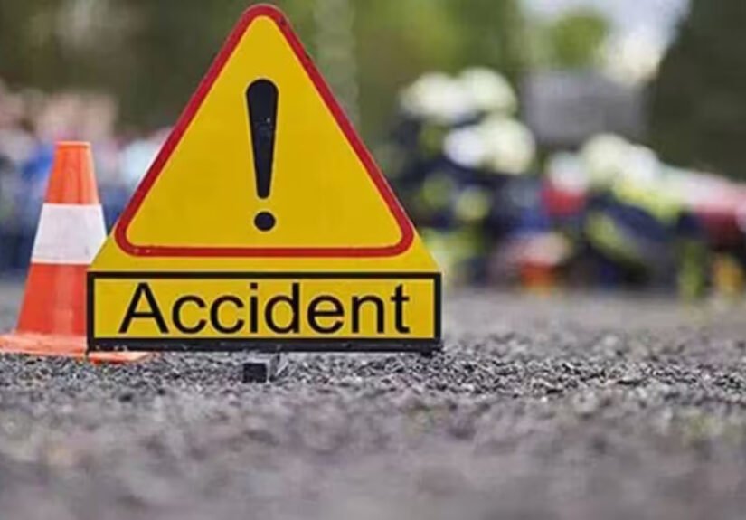 CG News: Swarm of bees proves fatal; car carrying couple returning from B.Ed. exam crashes into a tree, wife dies.