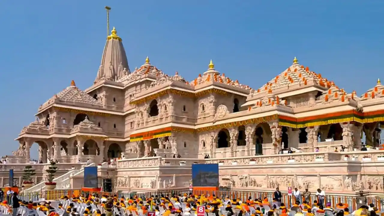 Ram Mandir donation theft case FIR : राम मंदिर चढ़ावा चोरी केस में बड़ा एक्शन : 8 लोगों पर FIR, ट्रस्ट की शिकायत पर पुलिस ने शुरू की सख्त कार्रवाई