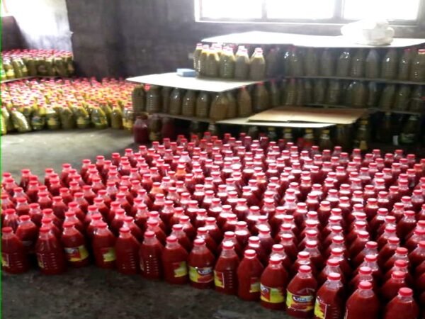 Fake Tomato Sauce: Beware! Are you consuming red chemicals instead of tomatoes? 235 kg of fake sauce seized—here’s how to spot it instantly.