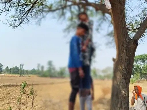 CG News: Two bodies found in a mud house, suspicion of a love affair spreads sensation in the village.
