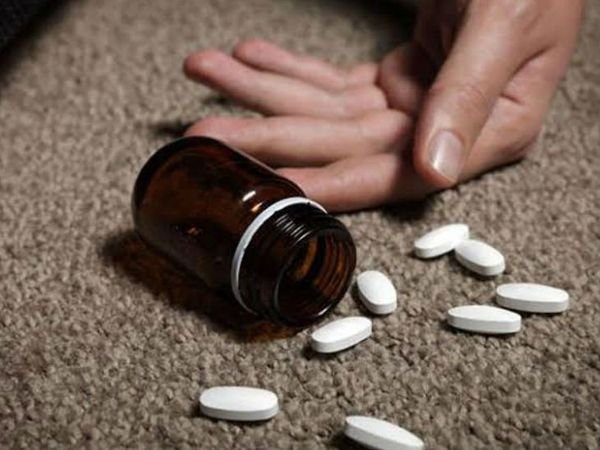 MP News: Newlywed couple consumes poison; both die; police investigating.