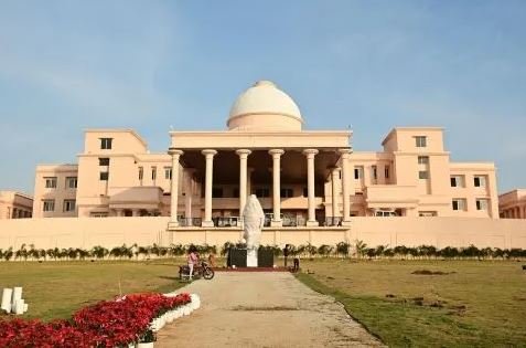 Chhattisgarh Assembly Monsoon Session: विधानसभा में राम मंदिर चंदा चोरी पर हंगामा, सदन मंगलवार तक स्थगित